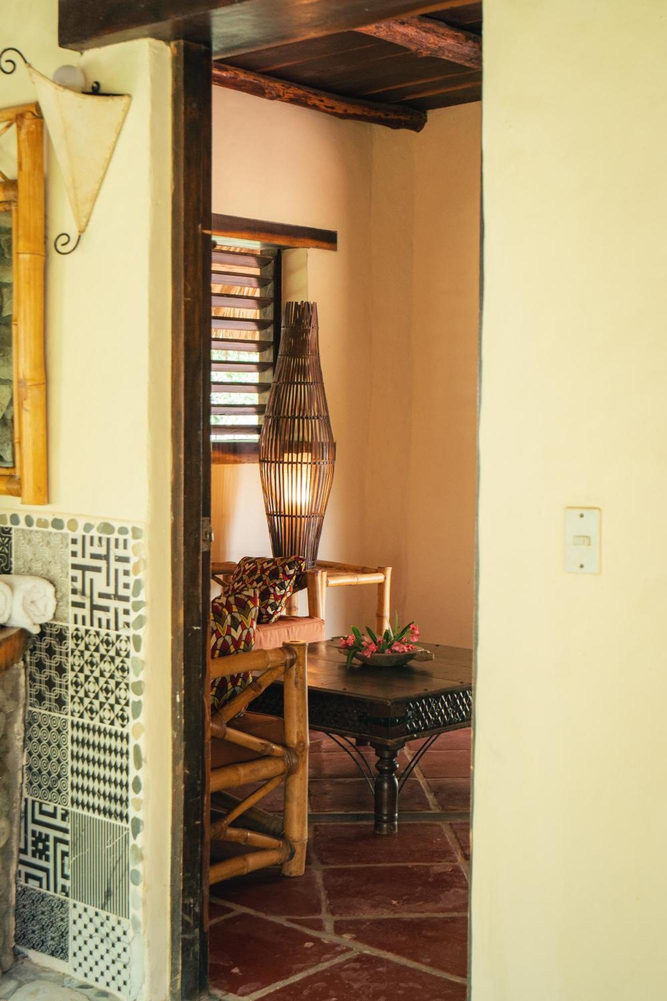 פופויו Hotel Punta Teonoste מראה חיצוני תמונה